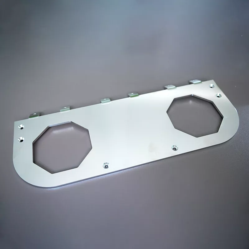 การประมวลผลโลหะแผ่น CNC